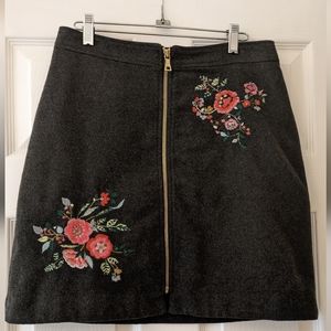 Loft Gray Lined Wool Blend Skirt Embroidered Flowers Size 4